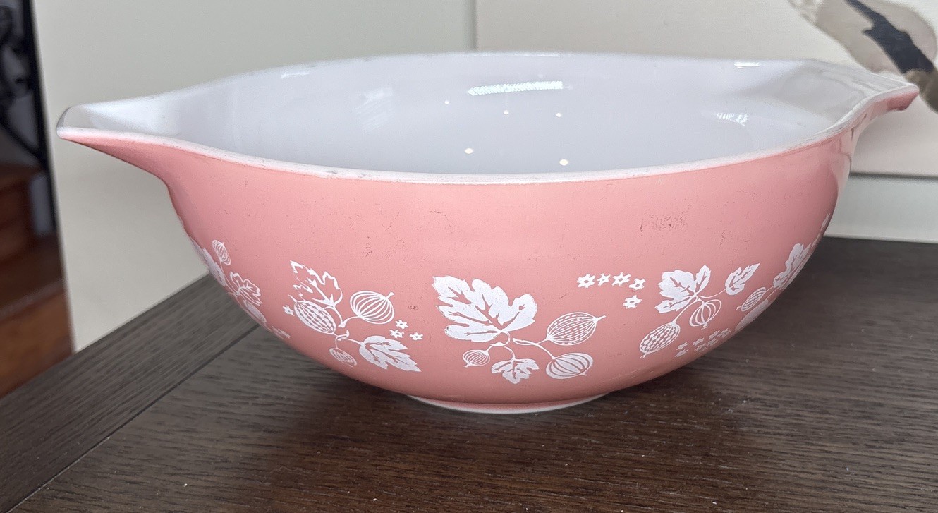 Pyrex Pink Gooseberry Cinderella Mixing Bowl 444 4QT Nesting Bowl Vintage