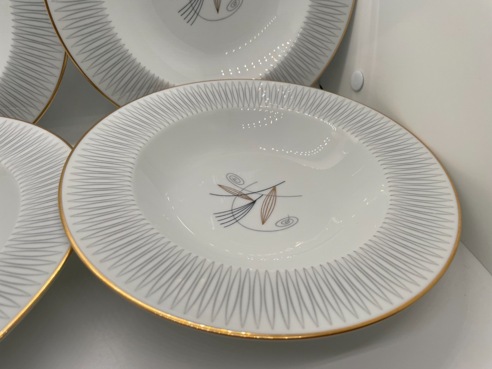 Noritake “Clinton” 8 Inch Rimmed Soup Bowl Set of 4 Great