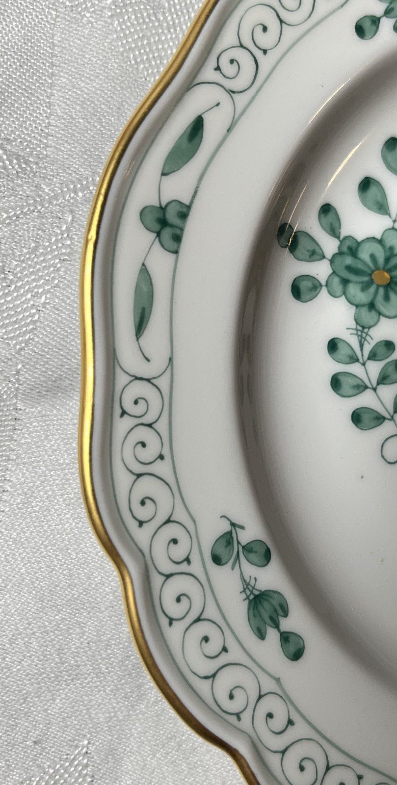 Vintage Handcrafted Meissen Oriental Painted Salad Plate 5 1/2 Inches gold trim