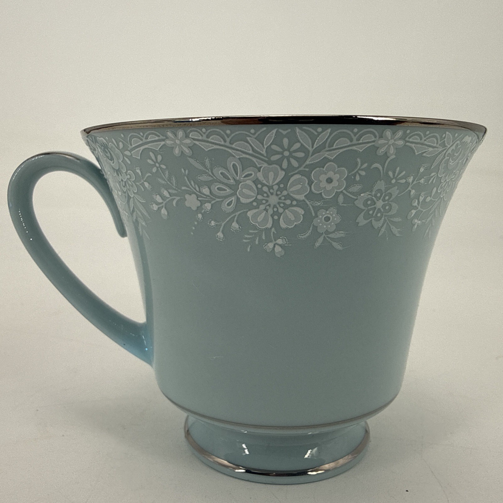 Noritake Fidelity Dinnerware tea cups Blue White Flowers Platinum Trim EUC