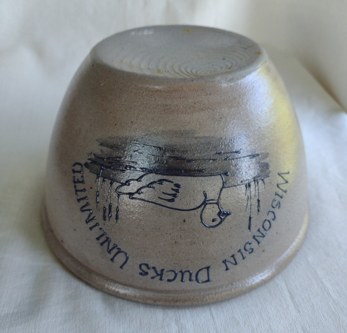 Vintage 1994 Rockdale Union Stoneware Handmade Bowl Wisconsin Ducks Unlimited