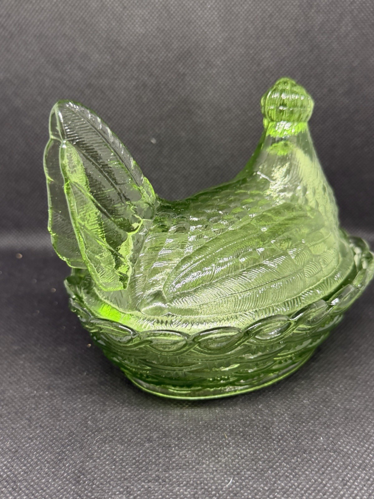 Vintage L E Smith Heavy Emerald Green Glass Hen On Nest Candy Dish MCM