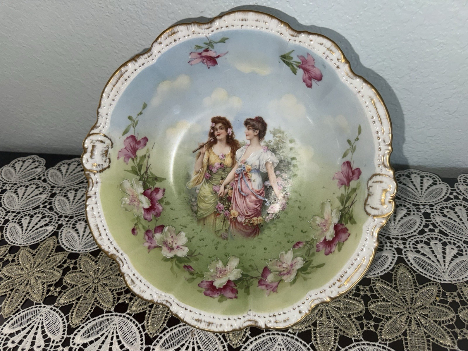 Beautiful! Antique PM Bavaria “ Flora ” 10” Porcelain Portrait Bowl