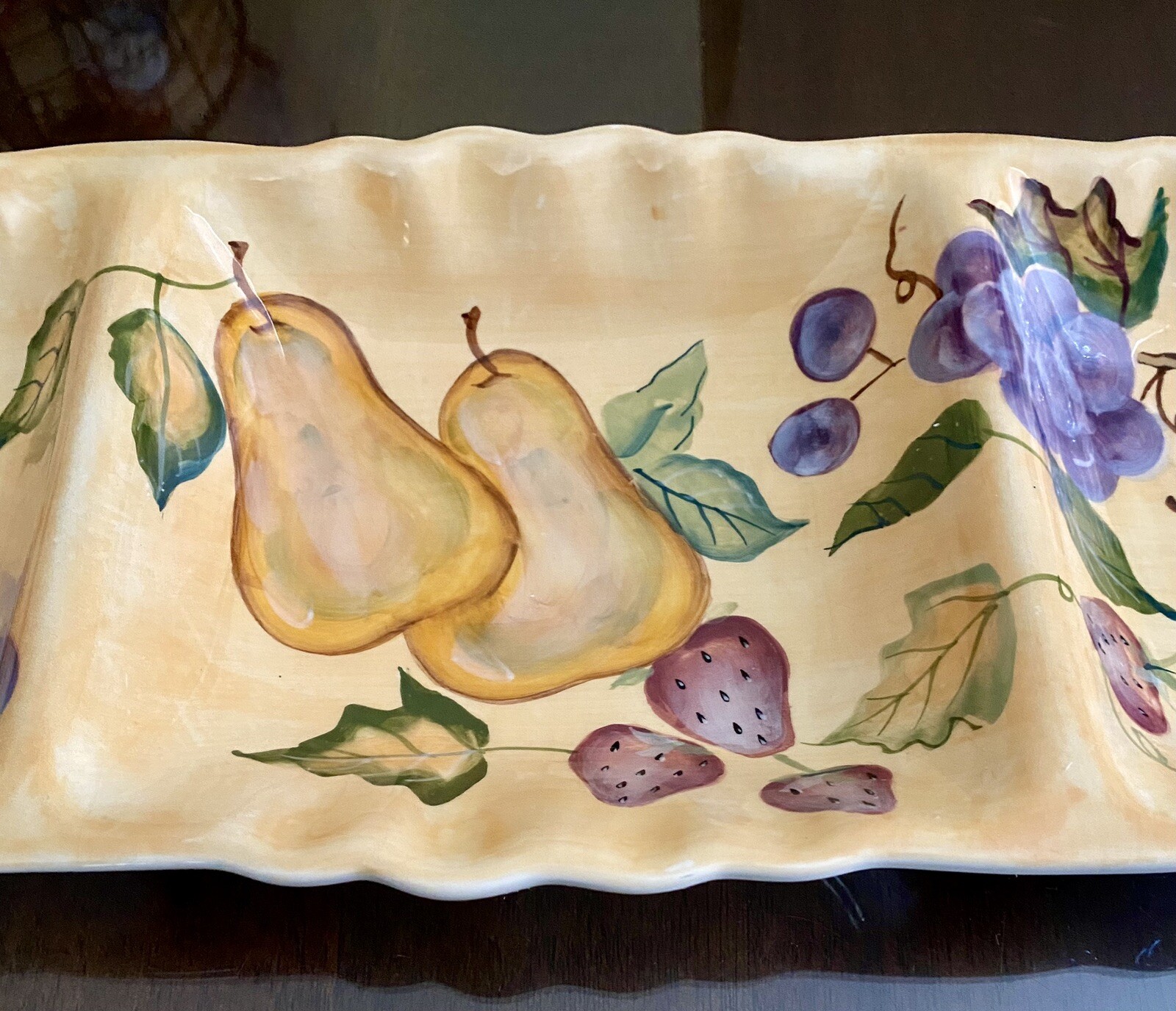 ZRIKE 3 SECTION FRUIT AND LEAF DIVIDED SERVING DISH – PEARS, GRAPES, STRAWBERRY
