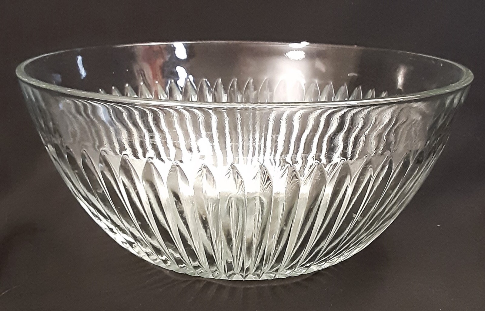 Kig Malaysia Glass Mixing Serving Fruit Bowl Ribbed Starburst 10″