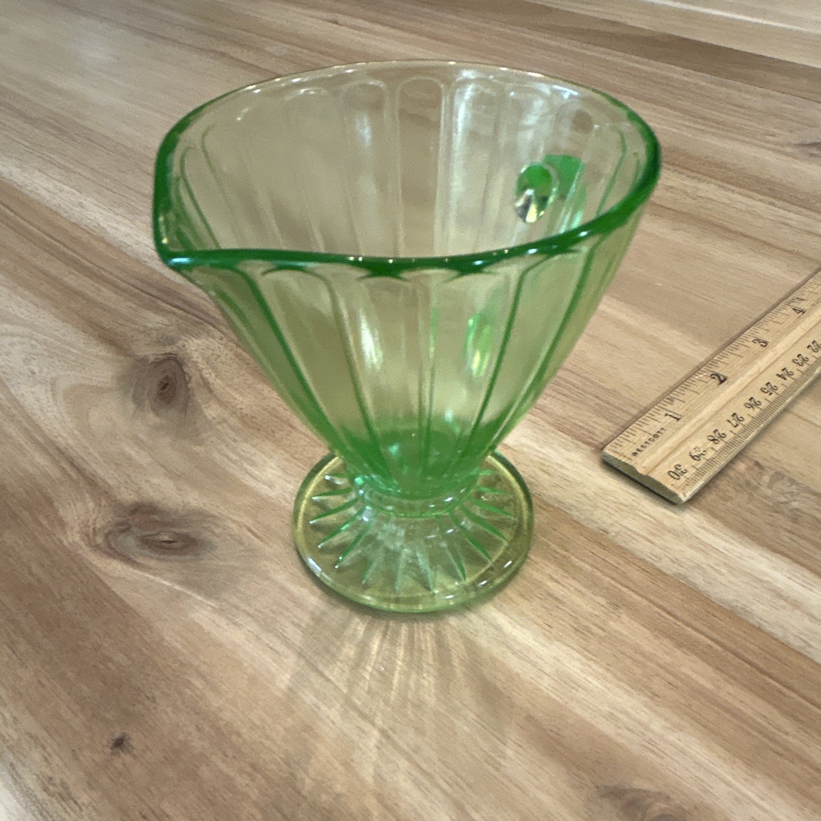 Vintage uranium Creamer Pitcher with Handle, 8 oz, 5.5in x 3.5in