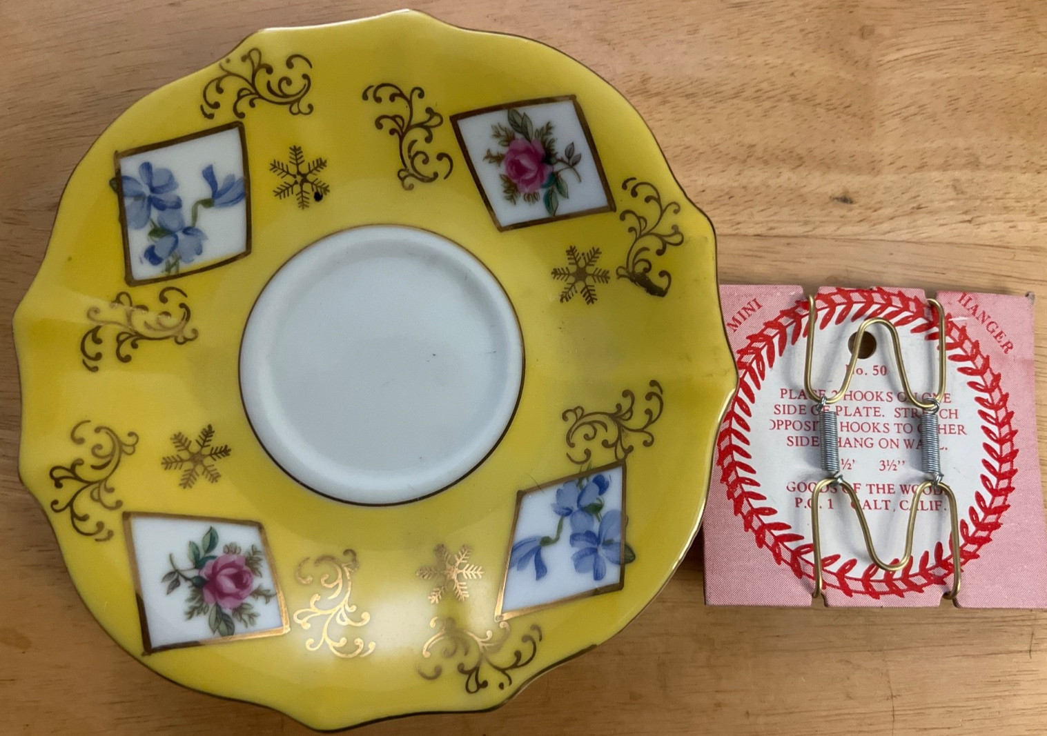 Saucer Plate Decor Yellow Rim Pink and Blue Cabbage Roses with Mini Hanger Set