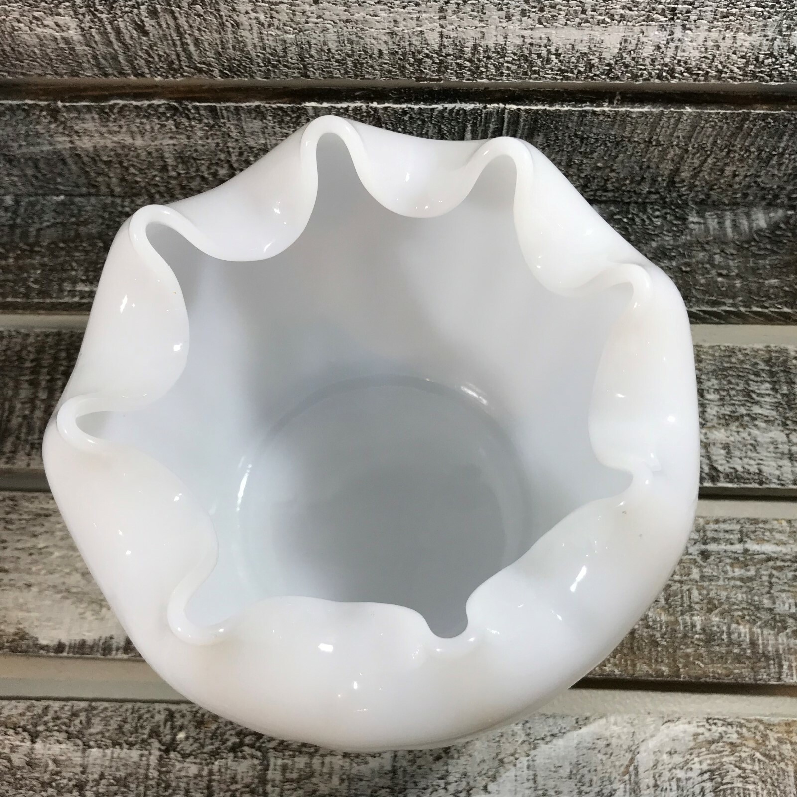 Vintage Milk Glass Vase Planter Scalloped Pinched Pleat Crimped Rim Ribbed Side