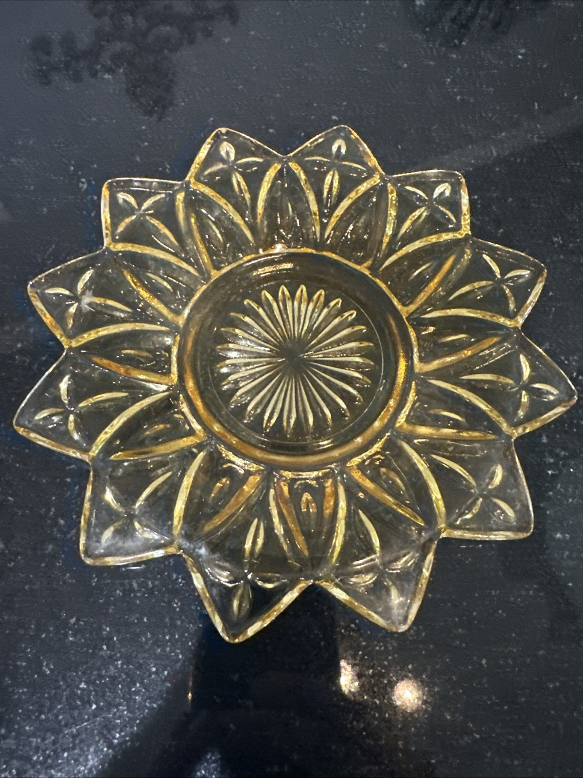 1950s-70s Vin Federal Glass Clear & Amber glass plate in the Petal pattern 6.5in