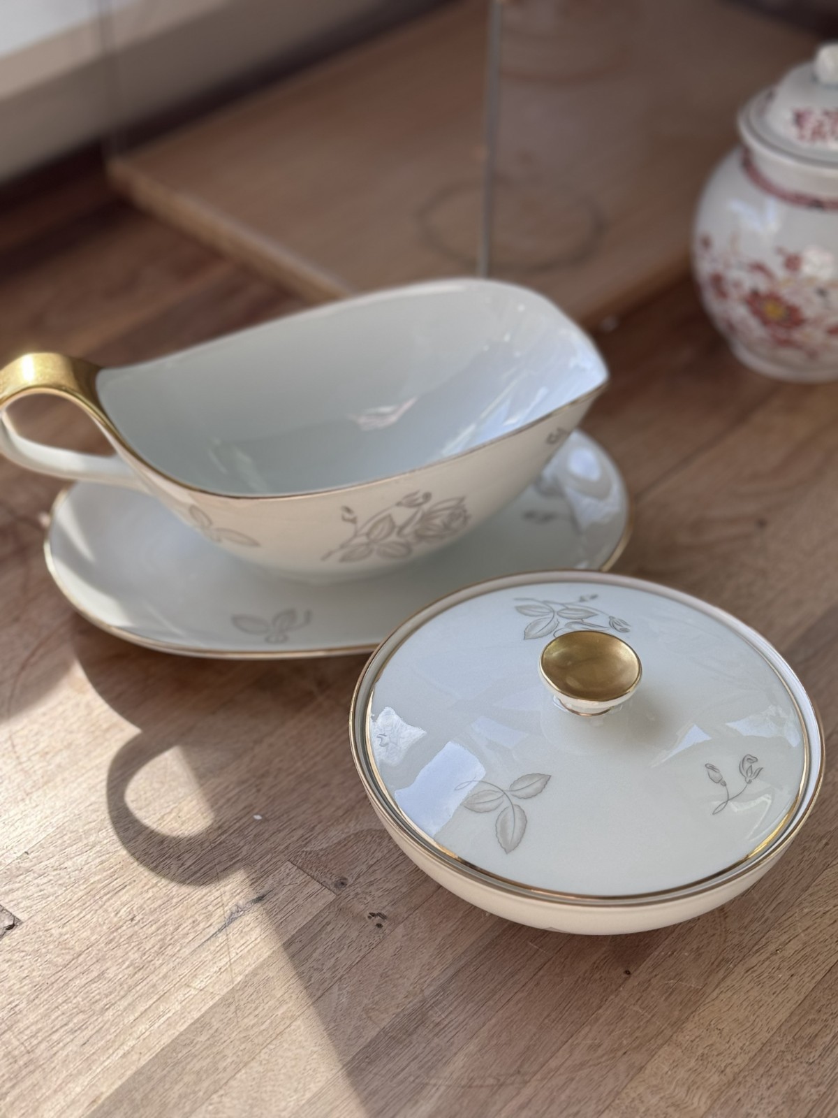 Heinrich H&C Bavaria Gravy Boat w Underplate + Covered Sugar Bowl Gold Trim Set