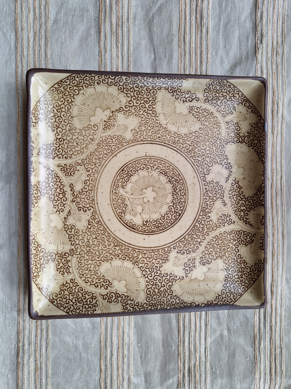 Sound Collection Five SOUSAKU Square 5″ sushi plates floral scrolls stoneware