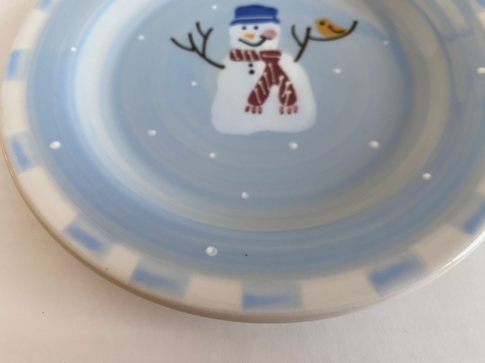 Hartstone Pottery Snow People 7 7/8″ Salad Luncheon Dessert Plates Snowman Bird