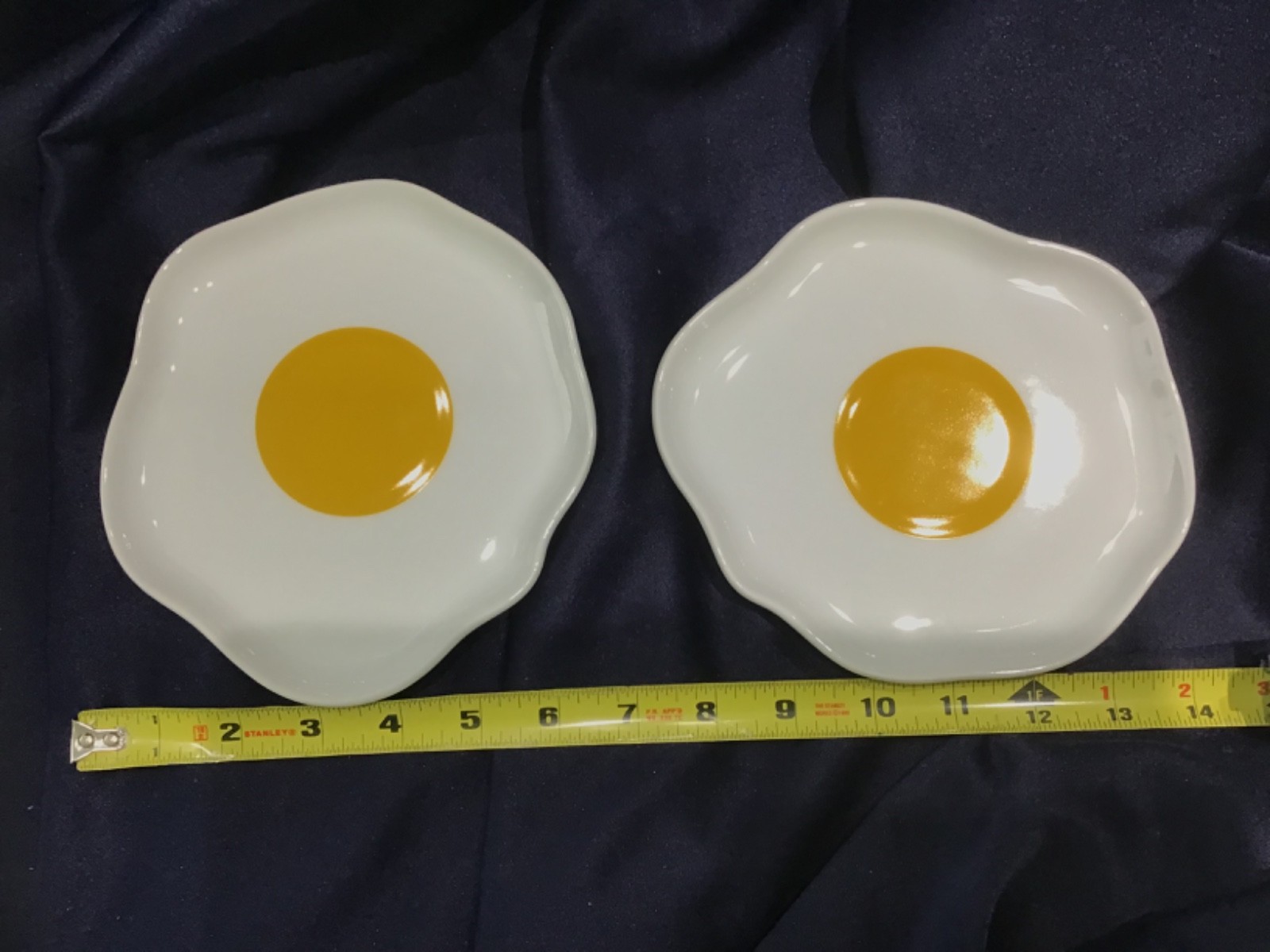 CRATE & BARREL FRIED EGG PLATES sunny side up NEVER USED! NEW! 🥚🌞🥚🌞🥚