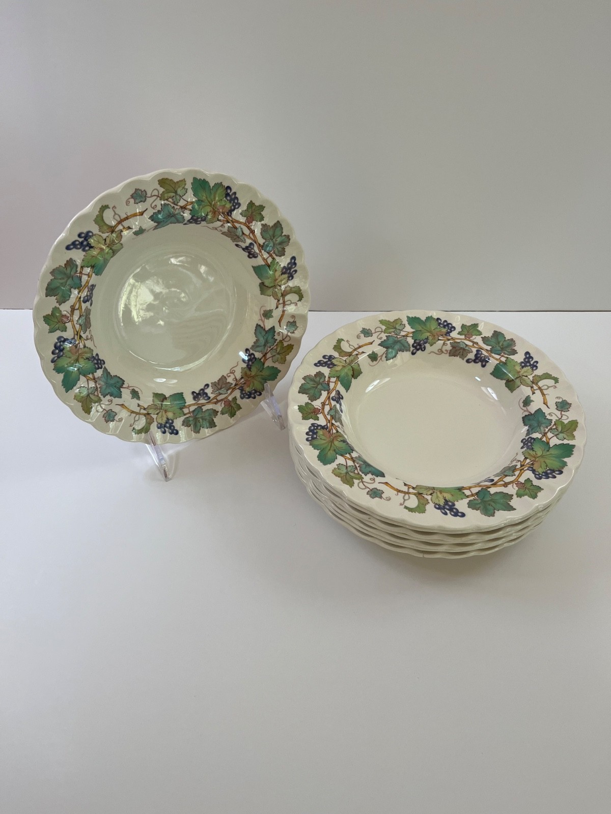 8 Spode China Monticello Vine Rimmed Soup Bowls 7.75 Inches Grapes