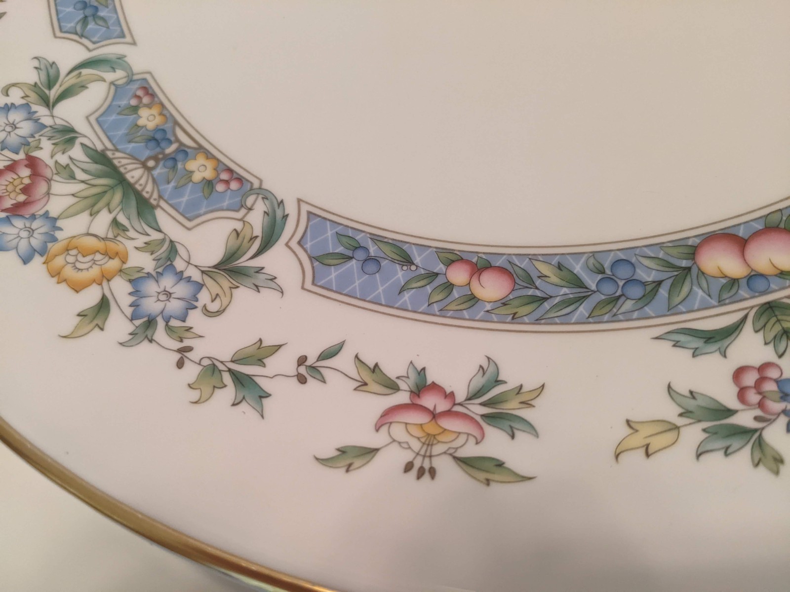 Round Handled Porcelain Cake Platter Floral Pattern Blue Border Gold Trim