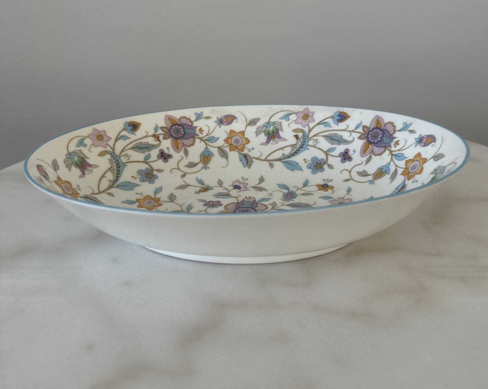 Mikasa NOSEGAY OVAL SERVING BOWL Bone China A6052 GREAT CONDITION “10 5/8 In.